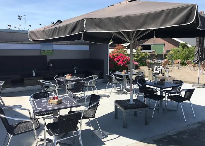 Herberg Boerderij De Straat-hof Alojamento de Acomodação e Pequeno-almoço *