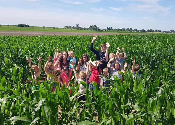 Herberg Boerderij De Straat-hof Bed & Breakfast Leimuiden